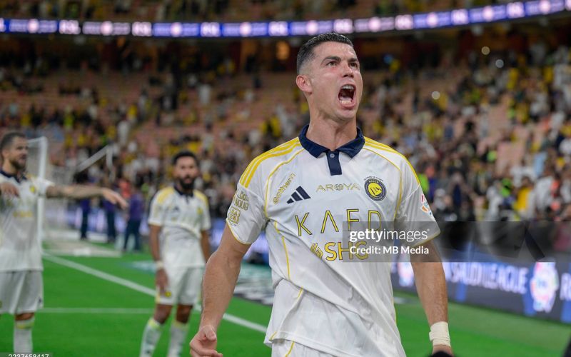 Ronaldo phá vỡ mọi giới hạn tuổi tác