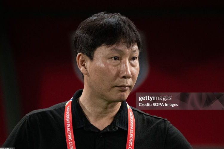 HLV Kim Sang-sik mất ngủ vì SEA Games 33