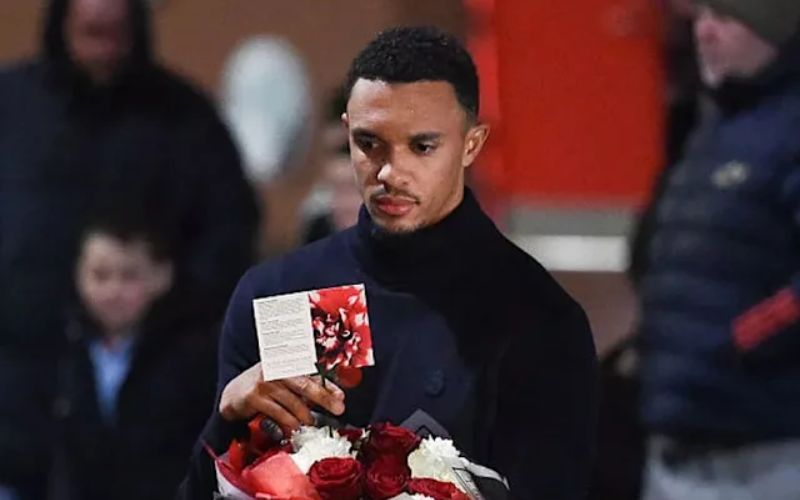 Alexander-Arnold xúc động tưởng nhớ Diogo Jota tại Anfield