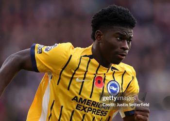 Baleba mở toang cánh cửa tới MU