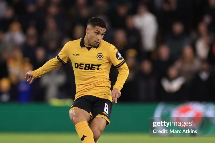 Gomes có thể giúp MU quên đi Casemiro