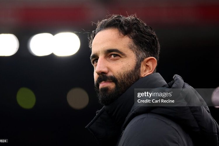 Manchester United bắt đầu định hình lối chơi mới