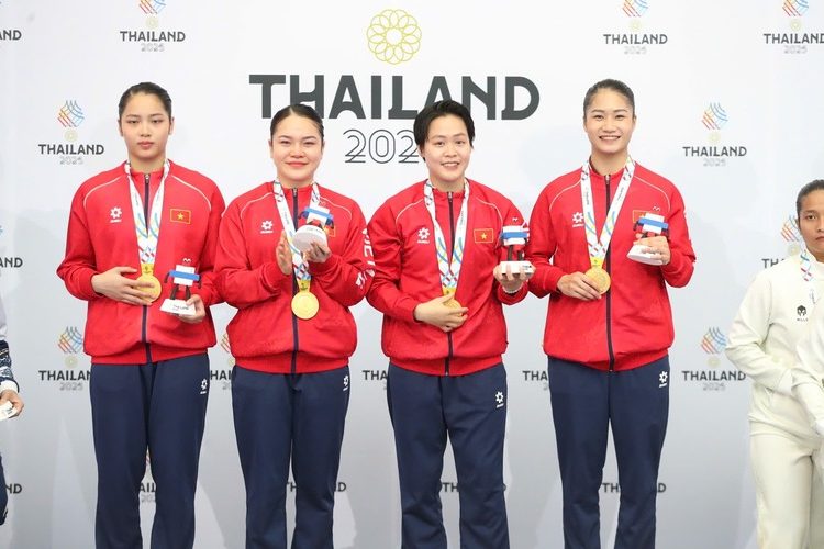 Karate Việt Nam 4 lần đánh bại Thái Lan để xếp thứ nhất