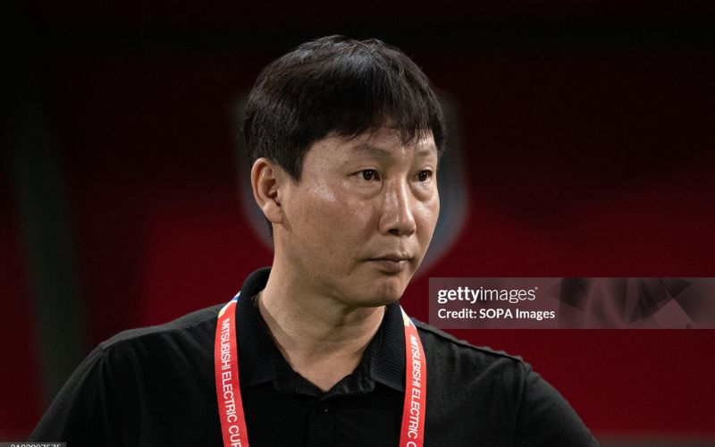 HLV Kim Sang-sik trước ngưỡng cửa lịch sử