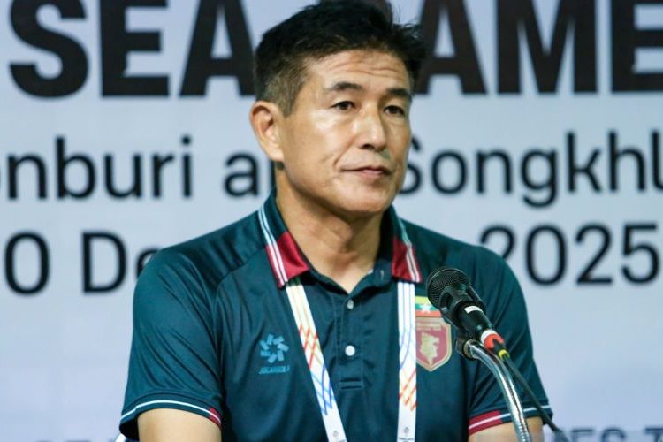 Thua tuyển nữ Việt Nam, HLV Myanmar từ chức