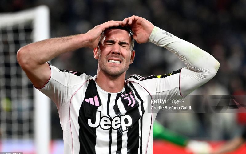 Liverpool xem xét tuyển mộ Vlahovic