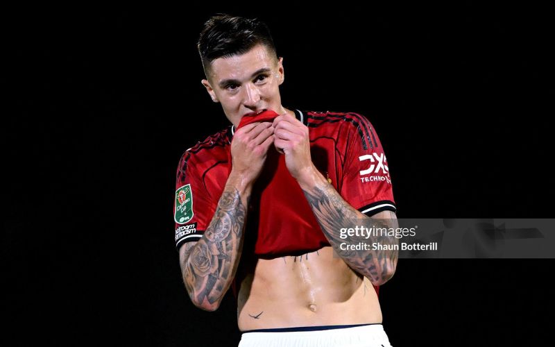 Sesko chưa bùng nổ như kỳ vọng