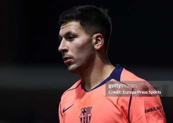 Roony Bardghji và lựa chọn ngược đời: Khi kiên nhẫn trở thành bản lĩnh tại Barcelona