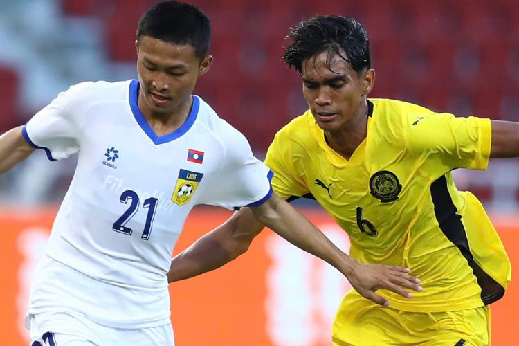 Ngược dòng ngoạn mục, U22 Malaysia vượt mặt Việt Nam