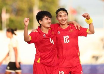 LĐBĐ Việt Nam thưởng cho đội nữ 500 triệu đồng