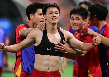 Từ vực thẳm đến đỉnh vinh quang: U22 Việt Nam viết sử thi ngược dòng trên đất Thái