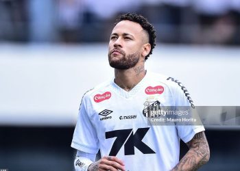 Lời kể hé lộ cuộc khủng hoảng tâm lý của Neymar