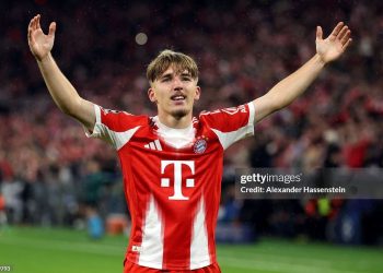 Từ viên ngọc quý đến tâm bão tranh cãi: Lennart Karl làm dậy sóng Bayern Munich