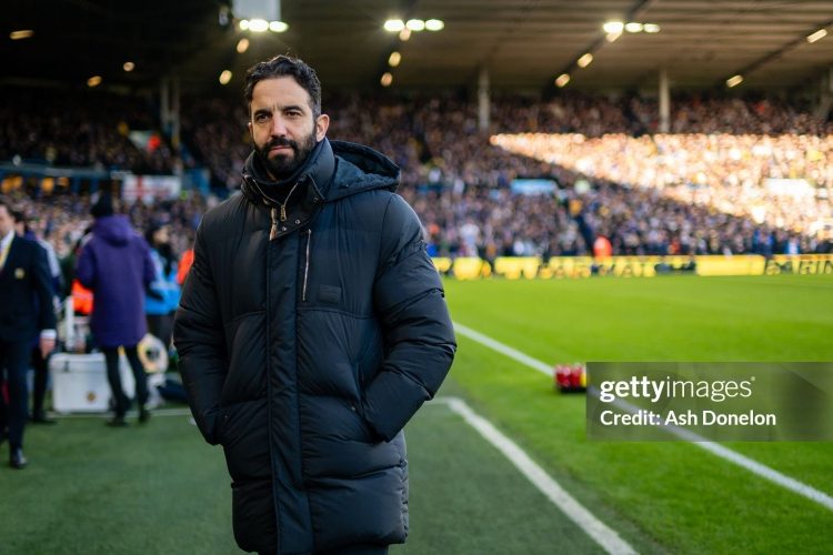 Amorim khó trụ lại MU