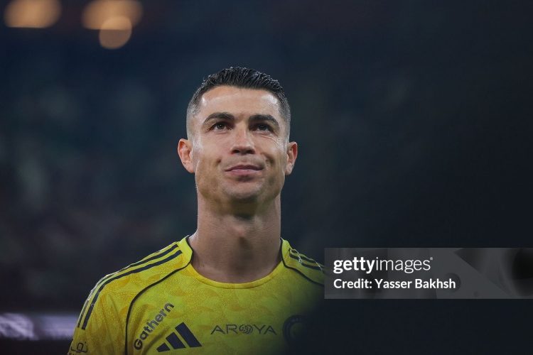 Ronaldo thâu tóm MU?