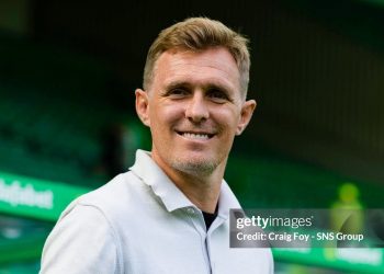 MU chia 3 bước chọn HLV trưởng