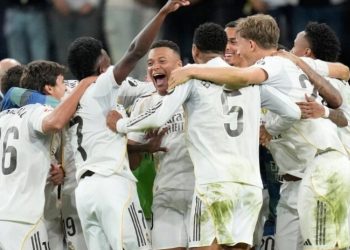 Real Madrid ra tay: Dortmund run rẩy trước “cú đánh” Schlotterbeck
